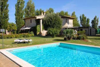 Agriturismo Le Due Torri Torre Quadrano Spello Eksteriør bilde